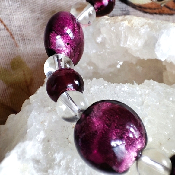 Purple Frosted Foil Glass and Clear Graduated Flat Bead Vintage Bracelet - Picture 2 of 6